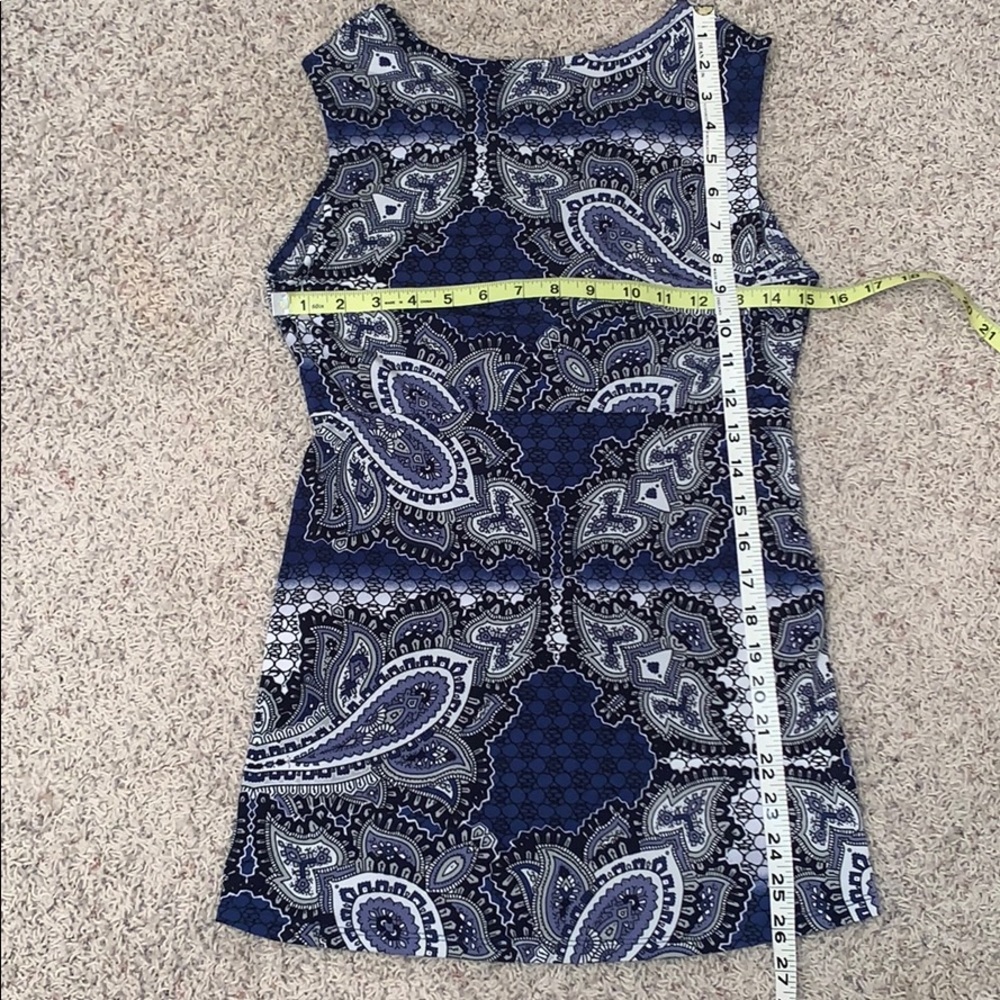 💜V-Neck Paisley Sleeveless Top💙 - Picture 8 of 8